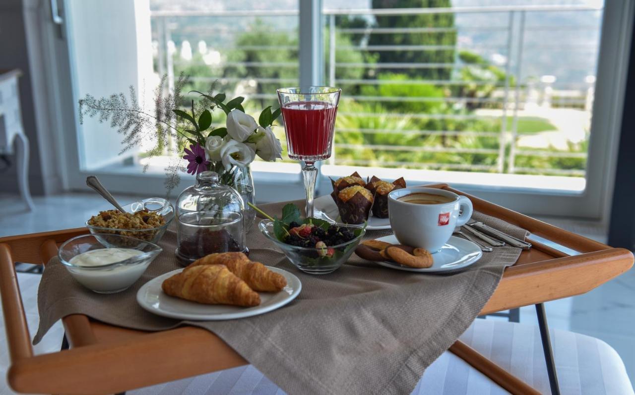 La Librata Boutique Hotel Terracina Eksteriør bilde